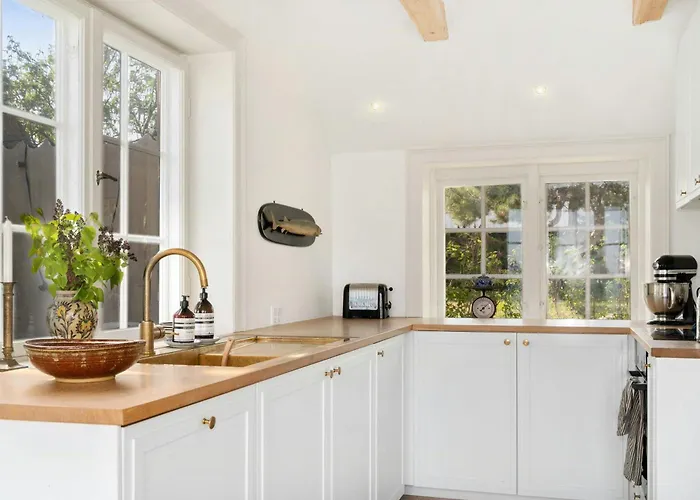 Nostalgia In Thatched House In Odsherred *