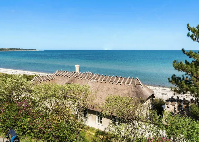 Nostalgia In Thatched House In Odsherred *